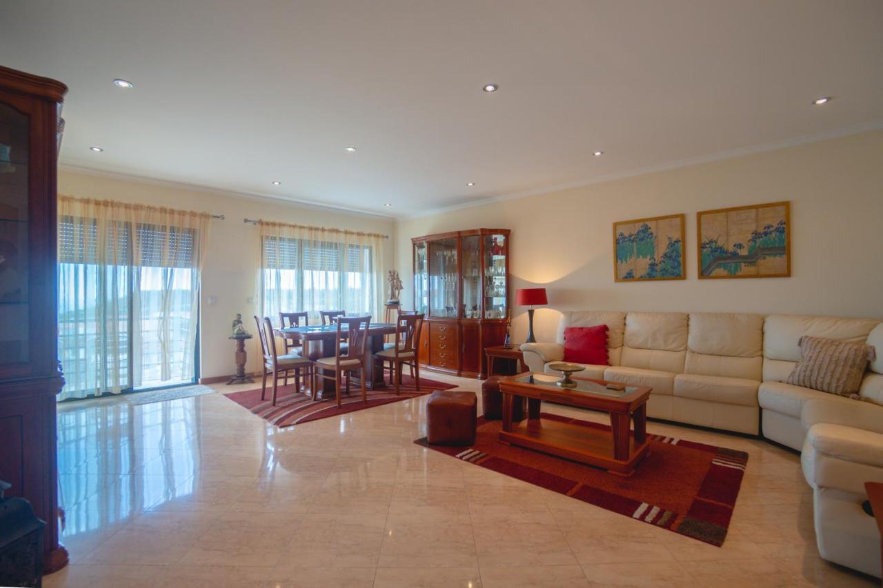 Large Modern Ponta Delgada Apartment Exterior foto