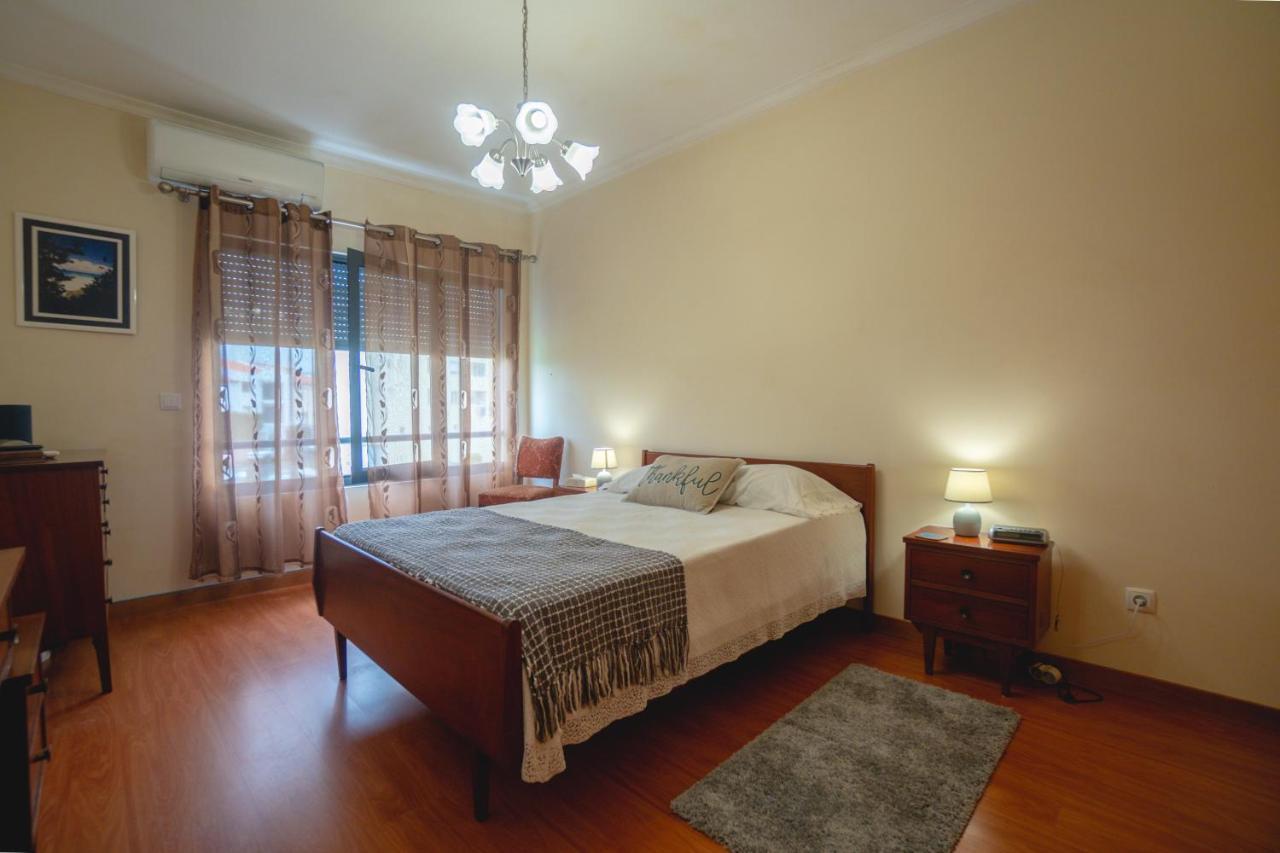 Large Modern Ponta Delgada Apartment Exterior foto