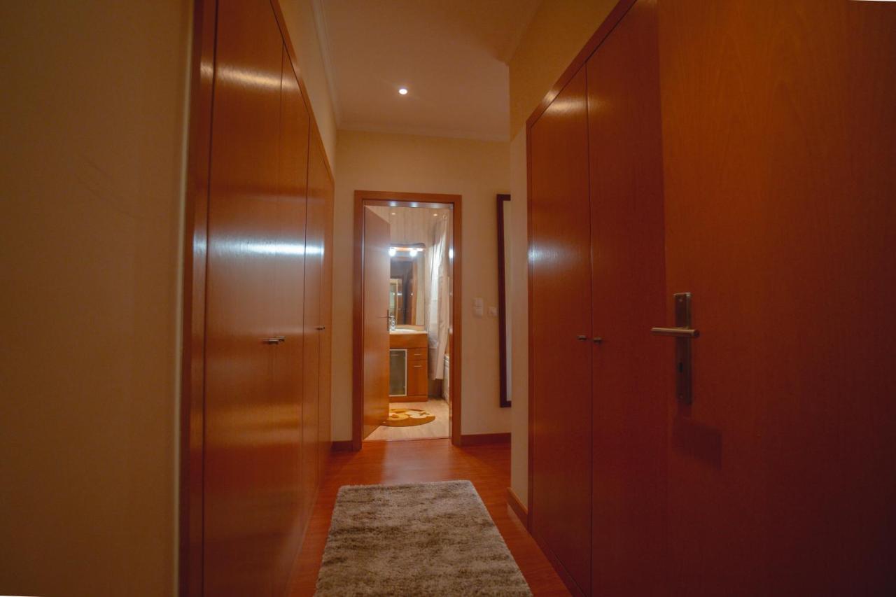 Large Modern Ponta Delgada Apartment Exterior foto